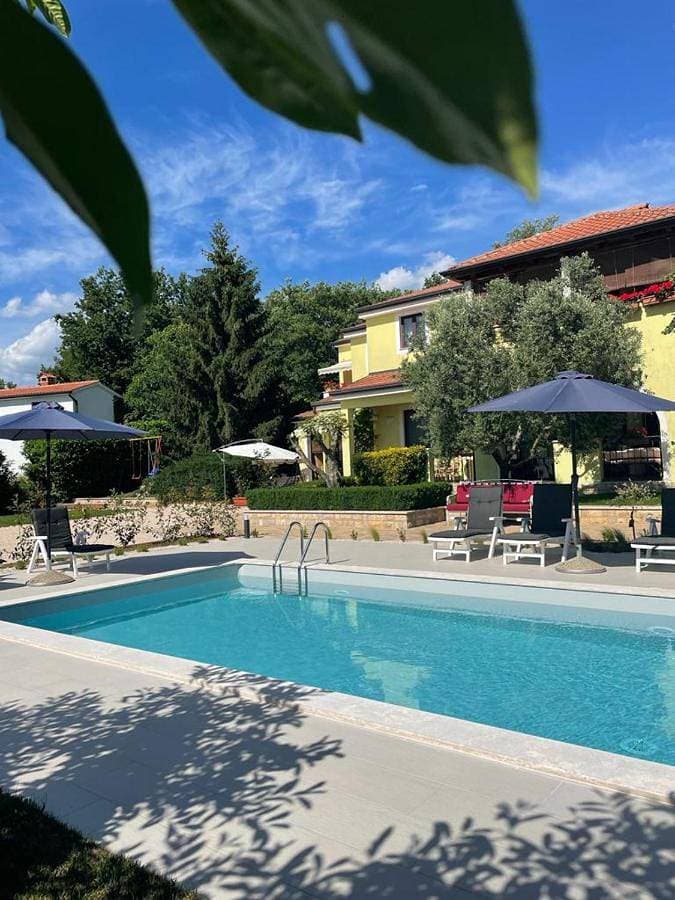 Apartments Šterna 1