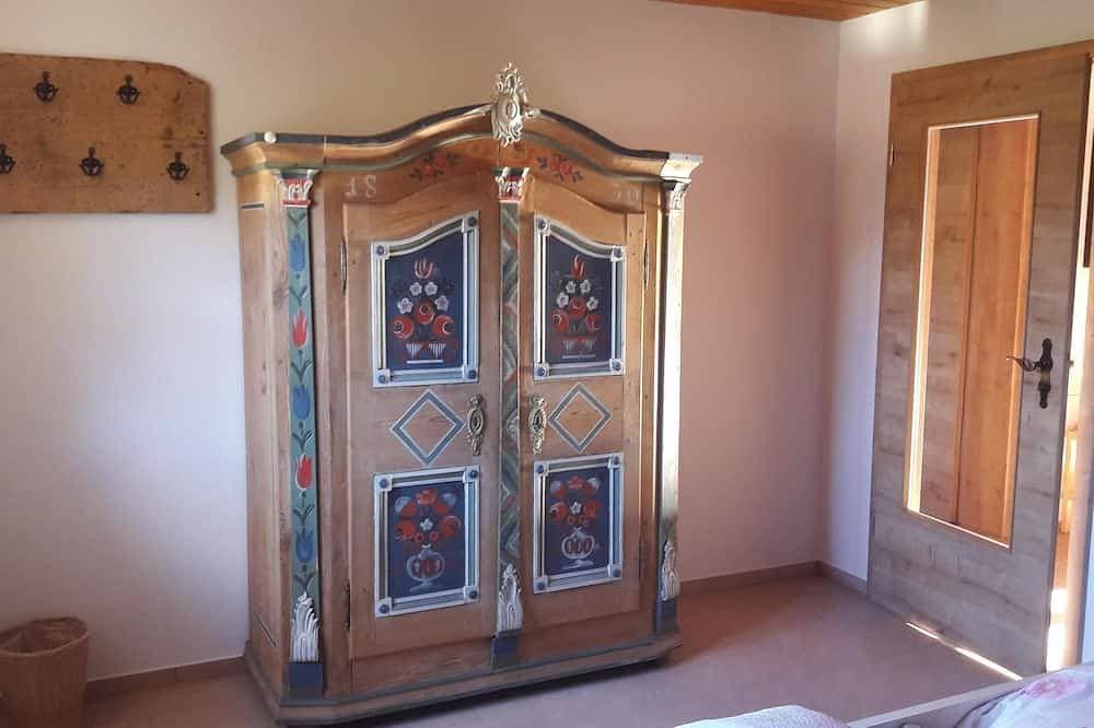 Foto 4 von 27: Schöne grosse renovierte Ferienwohnung mit 3 Schlafzimmern
