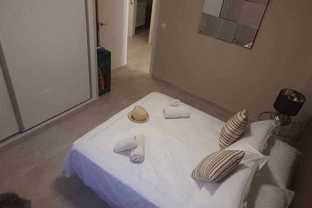 Foto 8 von 30: Große, voll ausgestattete 2-Zimmer-Wohnung mit privatem Pool, in der Nähe von Marbella