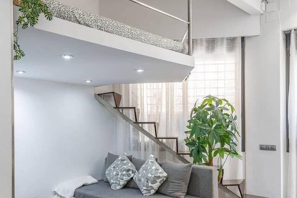 Foto 12 von 30: Elegant Loft with Loft and Modern Design |Center