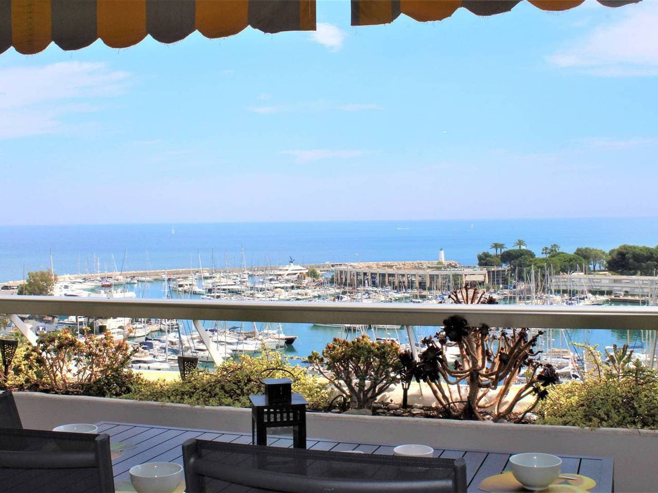 Modernes Apartment für 4 mit Klimaanlage und Parkplatz, Villeneuve-Loubet Strand 1