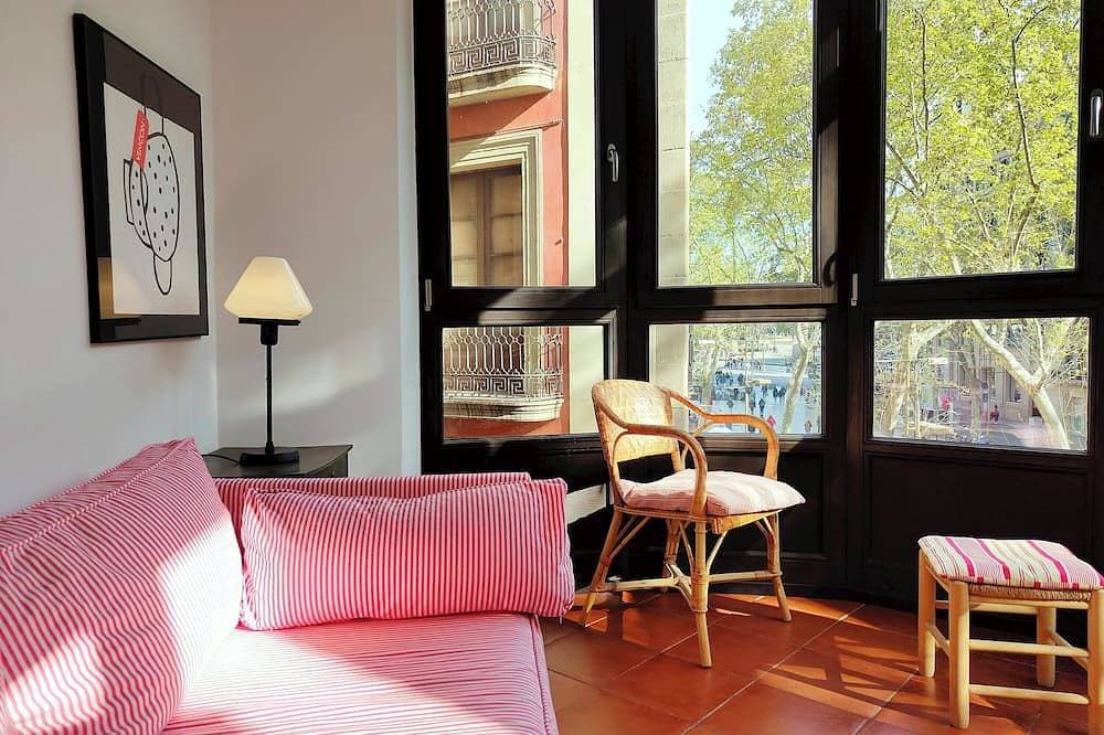 Bright 1-Bed Apartment on La Rambla, Barcelona. Rj 1