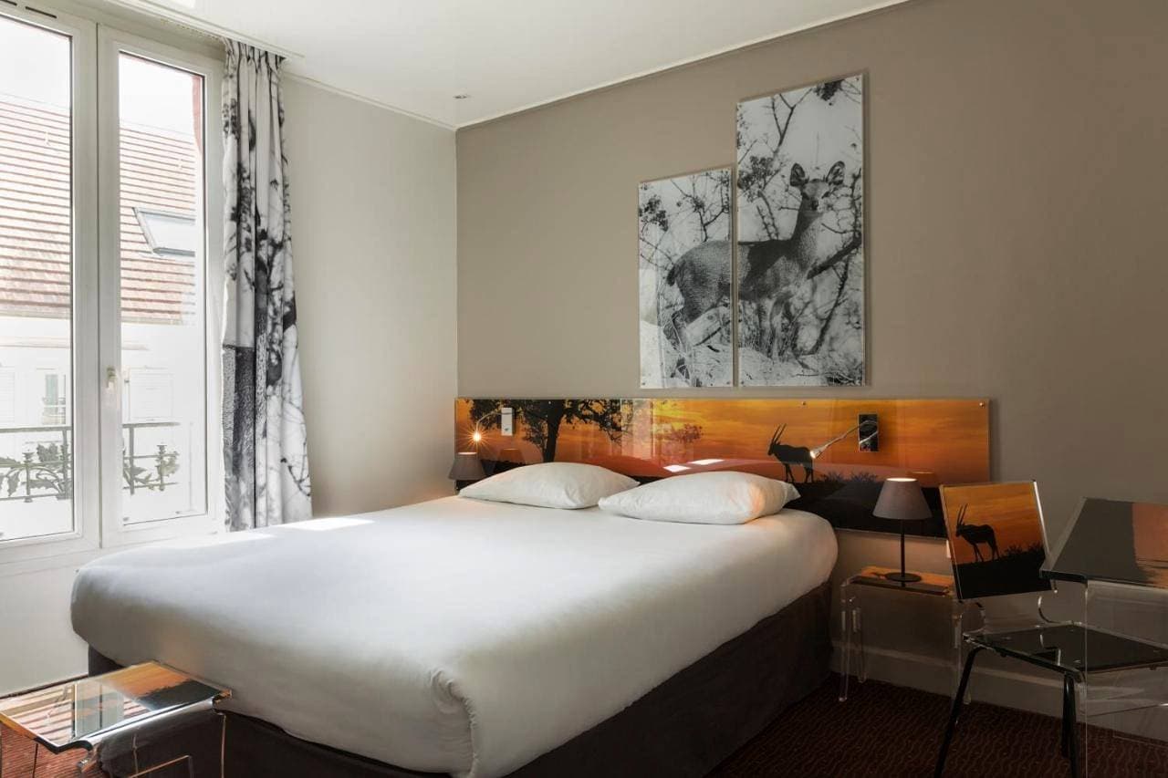 Hotel Le Cardinal Rueil Centre 1
