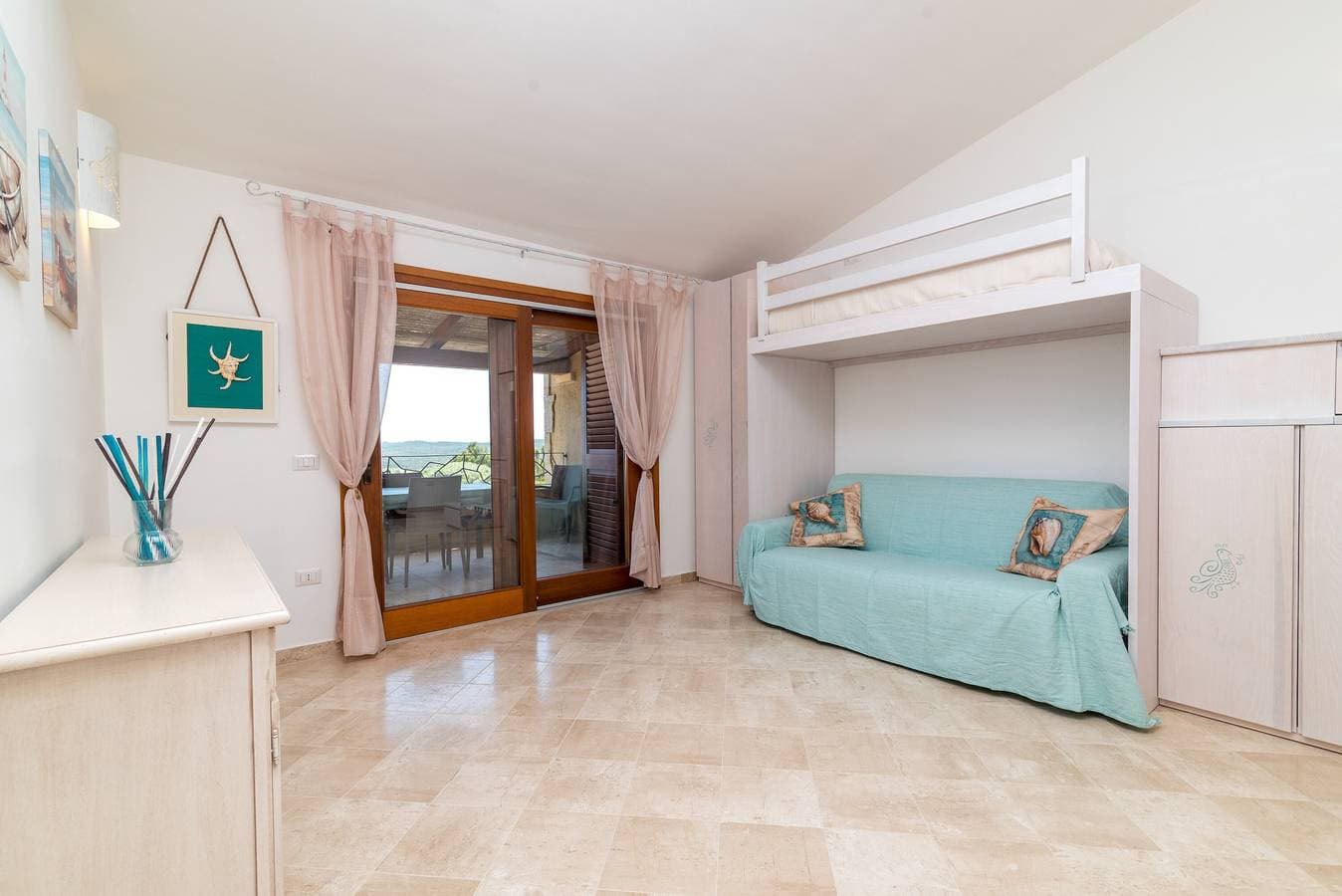 Foto 5 von 27: Ferienwohnung "La Pavoncella" mit Meerblick, privater Terrasse und Klimaanlage