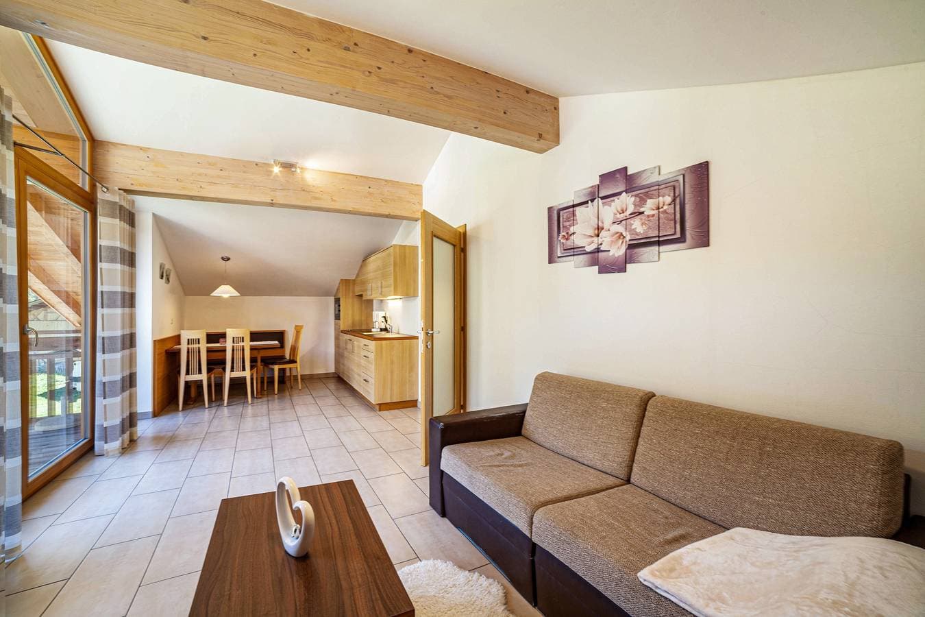 Foto 2 von 37: Ferienwohnung "Edelweiß" mit Pistenzugang, privater Terrasse und WLAN