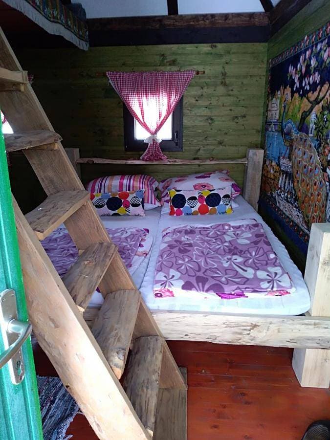 Seljačko domaćinstvo, Izletište jastrebov vrh 1