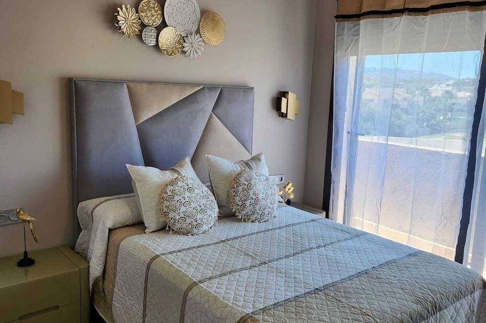 Foto 2 von 30: Ático Esquinero con Vistas al Valle del Este Golf con Piscina Comunitaria!