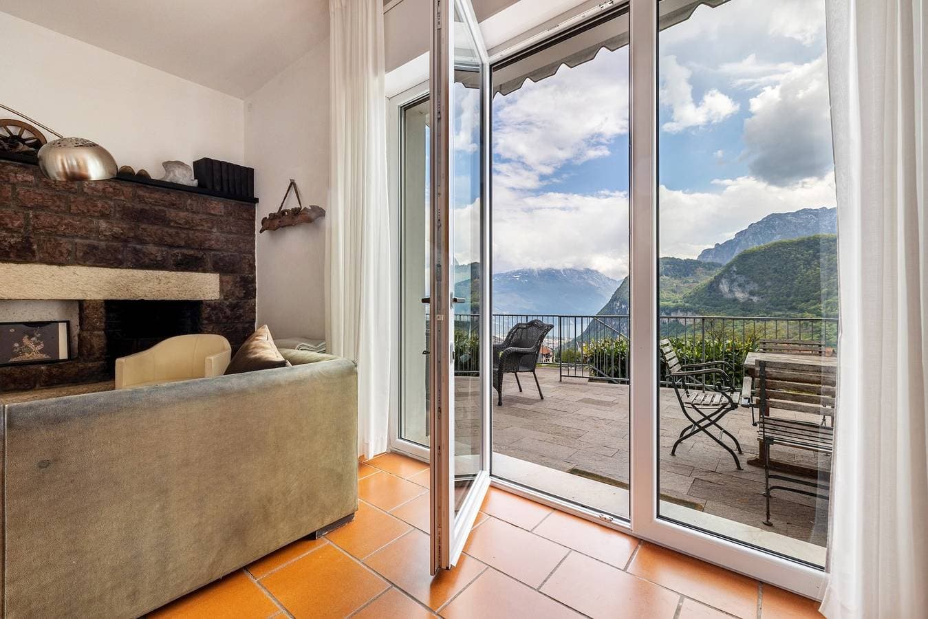 Foto 4 von 40: Villa "Tanas" mit Seeblick, privatem Pool und WLAN
