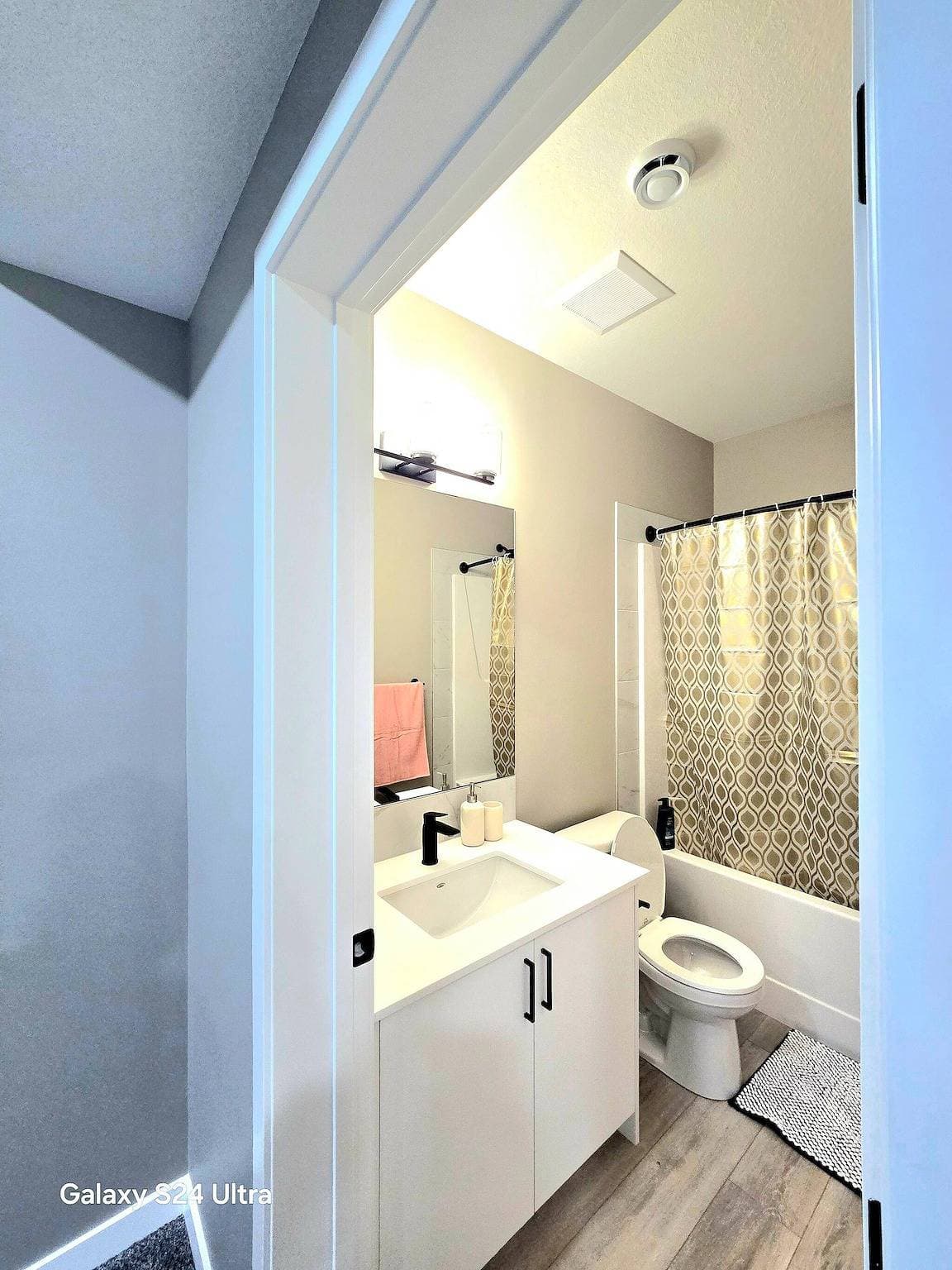 Foto 11 von 20: Private, gemütliche, luxuriöse, geräumige Suite mit einem Schlafzimmer