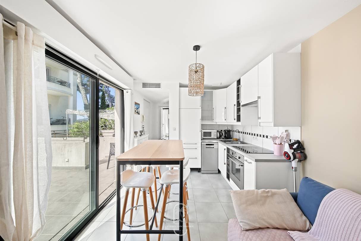 Foto 7 von 17: Ferienwohnung für 6 Personen mit Terrasse