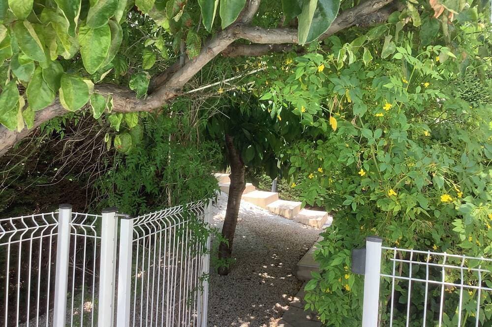 Foto 10 von 28: Im Herzen des Luberon Luxus-Apartment mit privatem beheiztem Pool in einer ruhigen