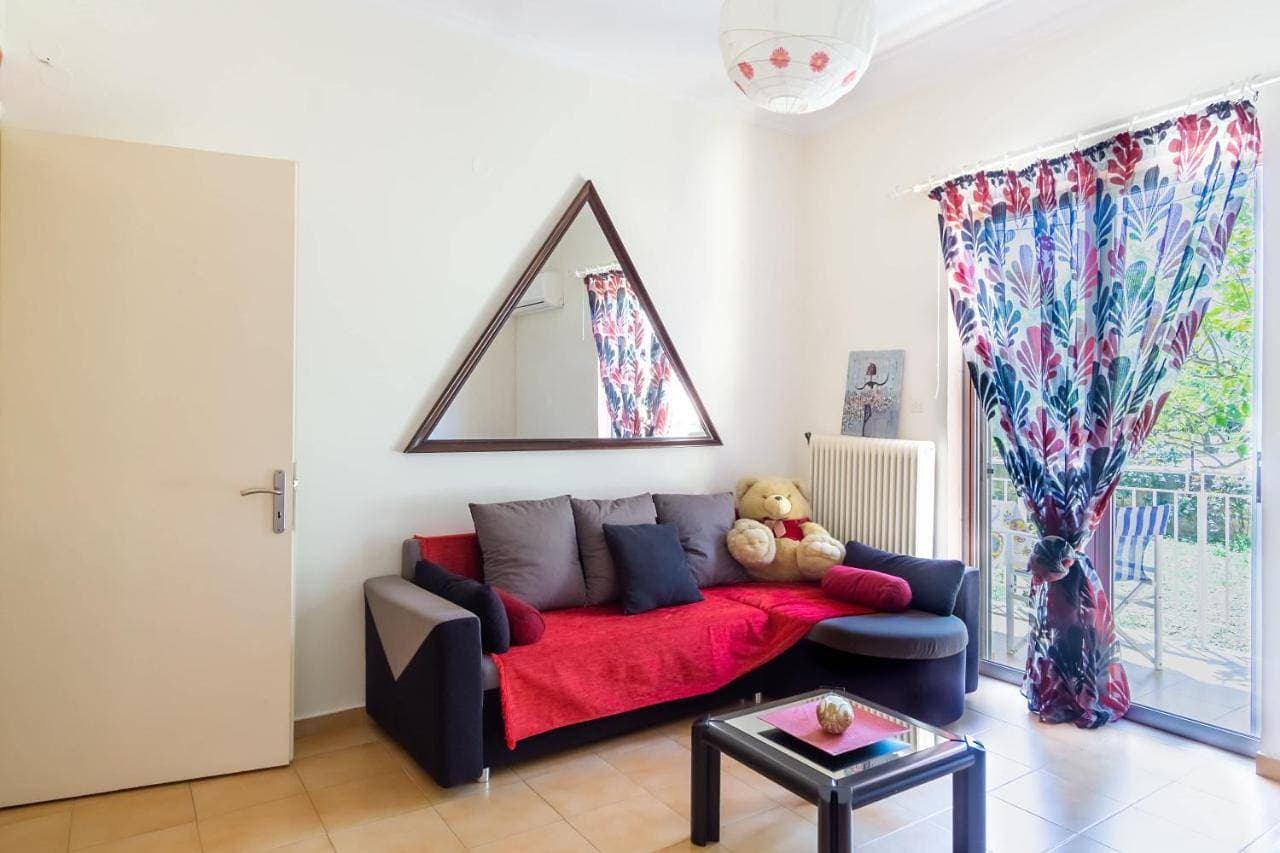 Mema's Tranquil Apartment in Patra 1