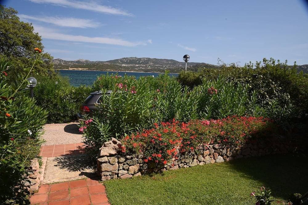 Foto 7 von 17: Haus am Meer mit Garten