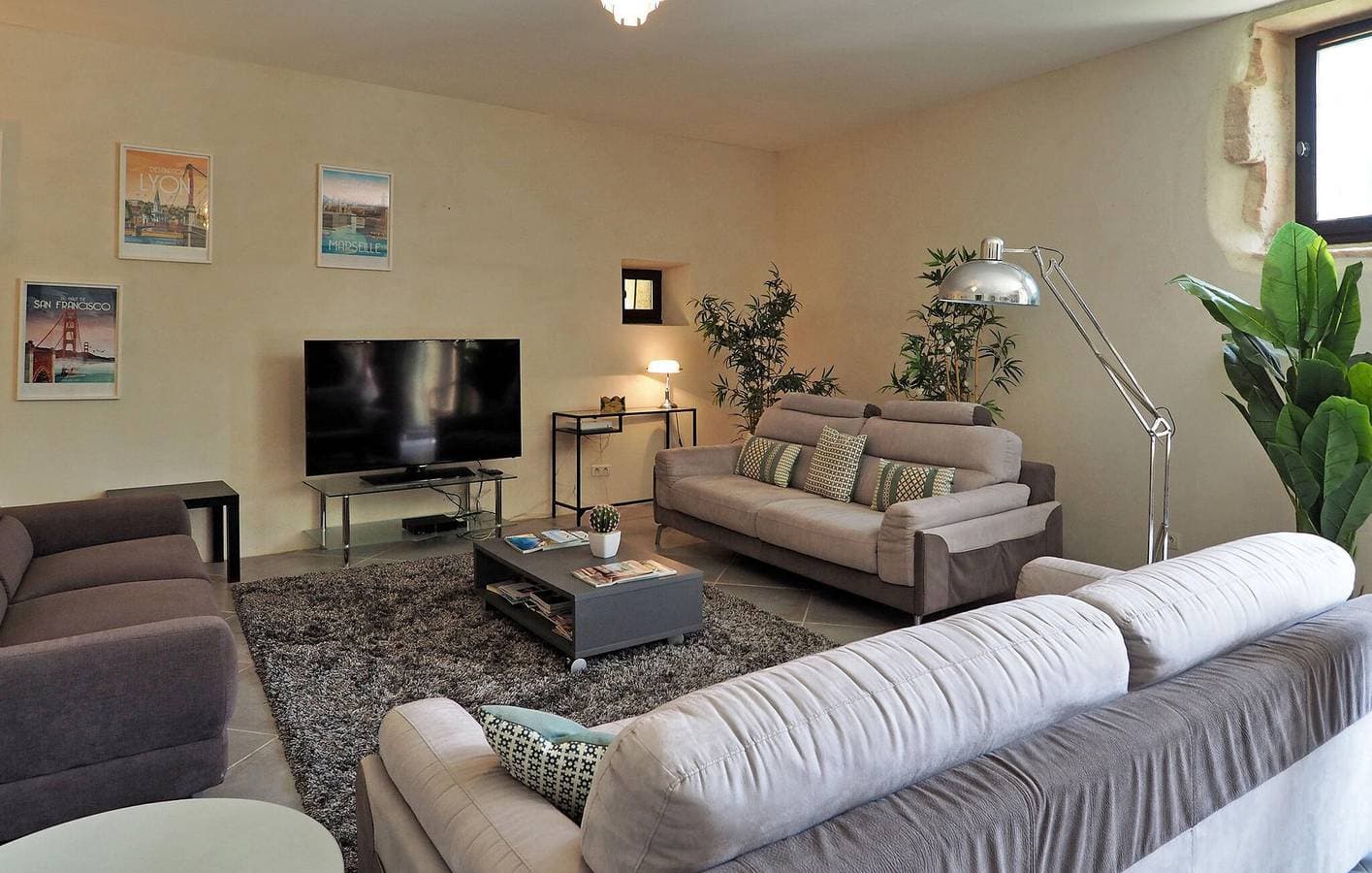 Foto 11 von 39: Modernes Apartment mit Pool, WiFi & Parkplatz | 2km zum Zentrum von Maussane