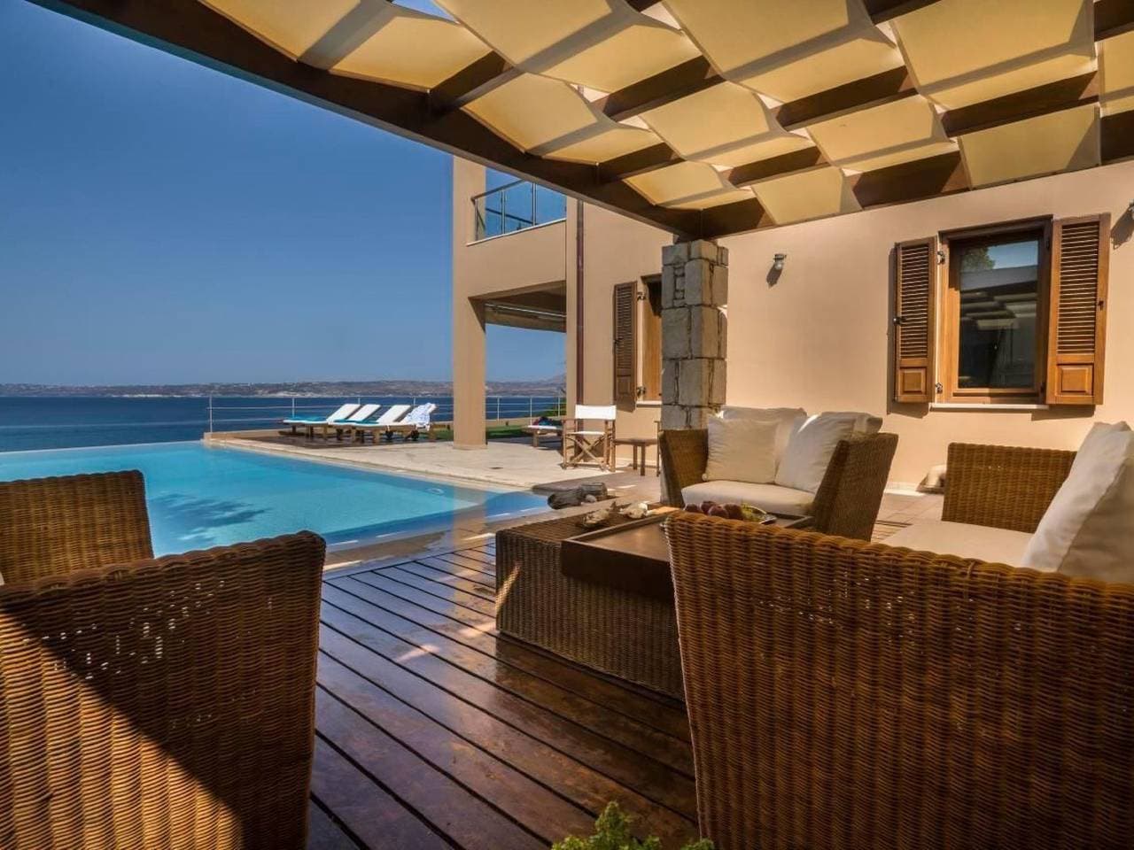 Foto 6 von 29: Anemos Villa Ferienhaus Aussicht Gemütlicher beheizter Pool