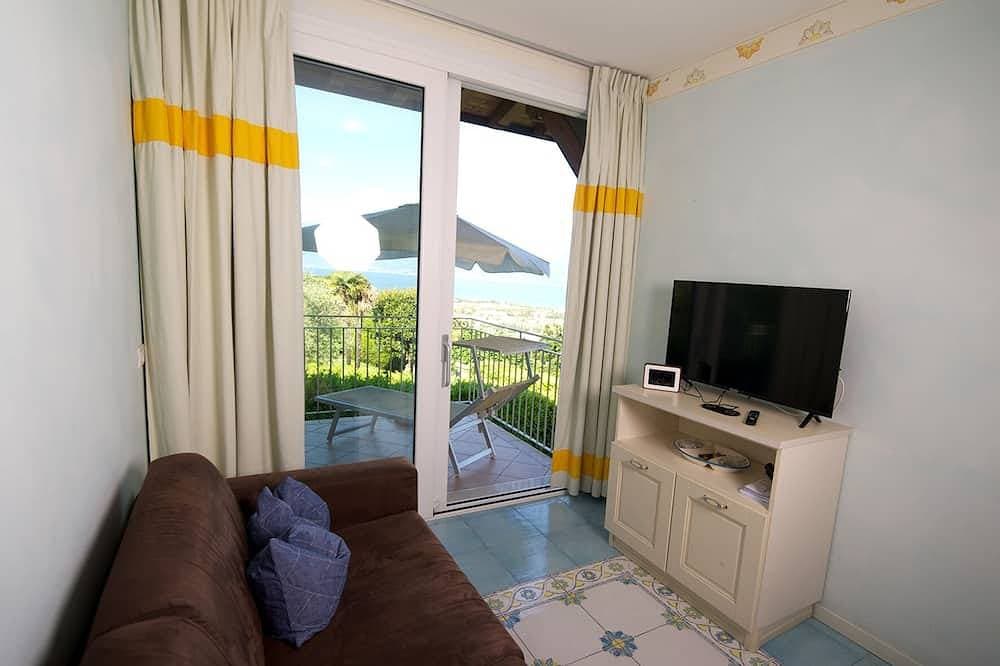 Foto 7 von 30: Residenz Limoni del Rustichel: FeWo N.12 mit Seeblick, Tiefgarage und Pool.
