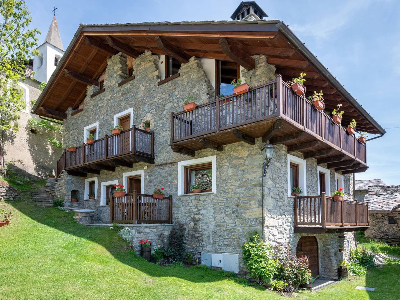 Rustikales Zweifamilienhaus Ville sur Sarre 1