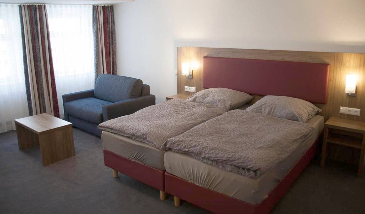 Foto 4 von 6: Triple Room with Shower