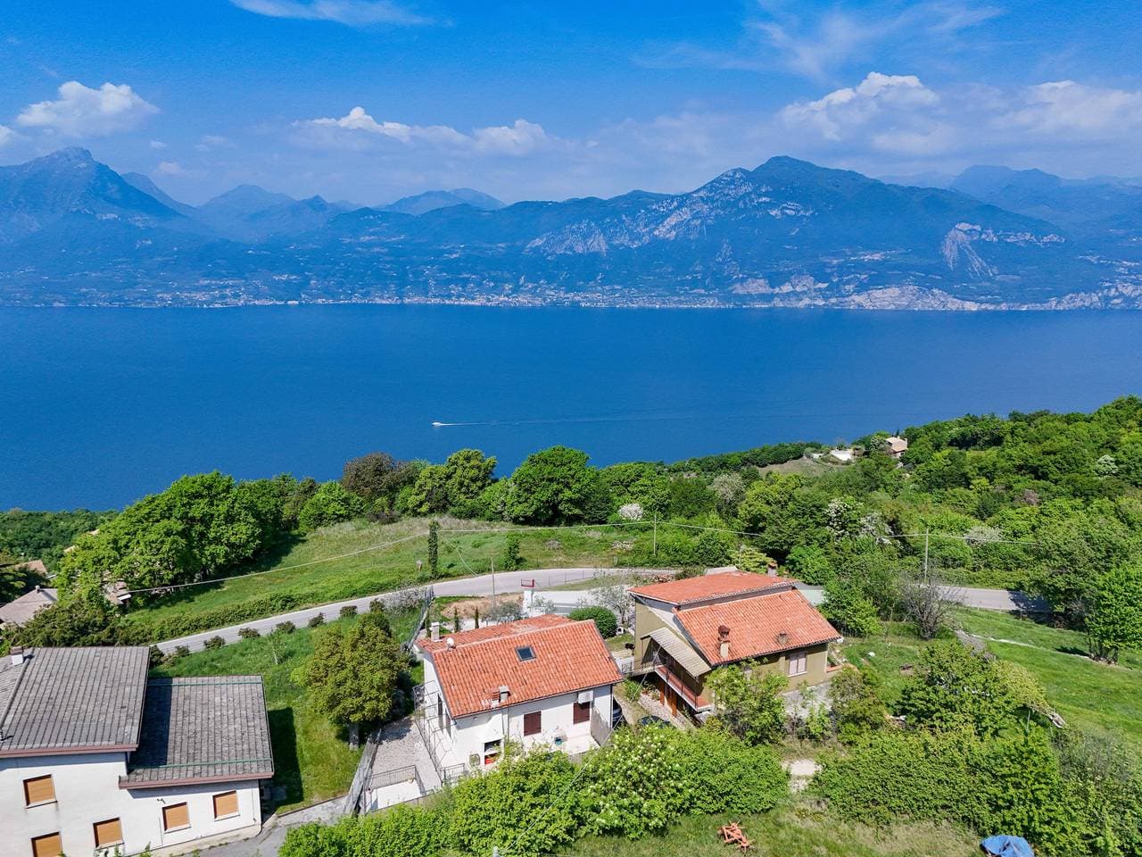 Mgh - Garda Trek & View 1