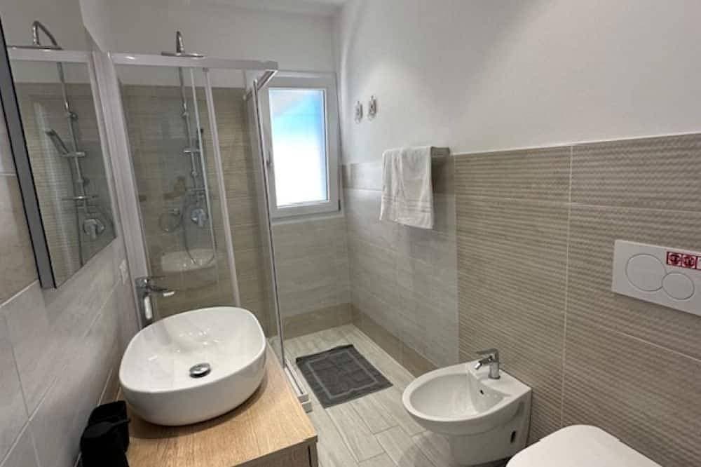 Foto 5 von 18: Villa Tramonto : Wohnung im Erdgeschoss mit direktem Meerblick