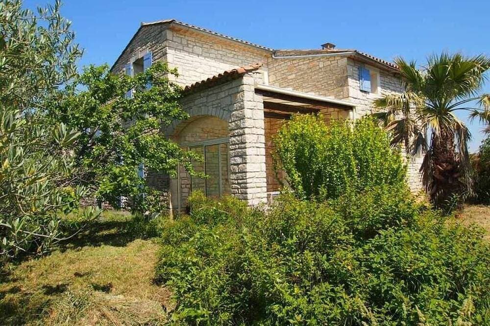 Provenzalisches Haus, 8 pro. mit Schwimmbad in der Nähe von den Schluchten der Ardèche 1