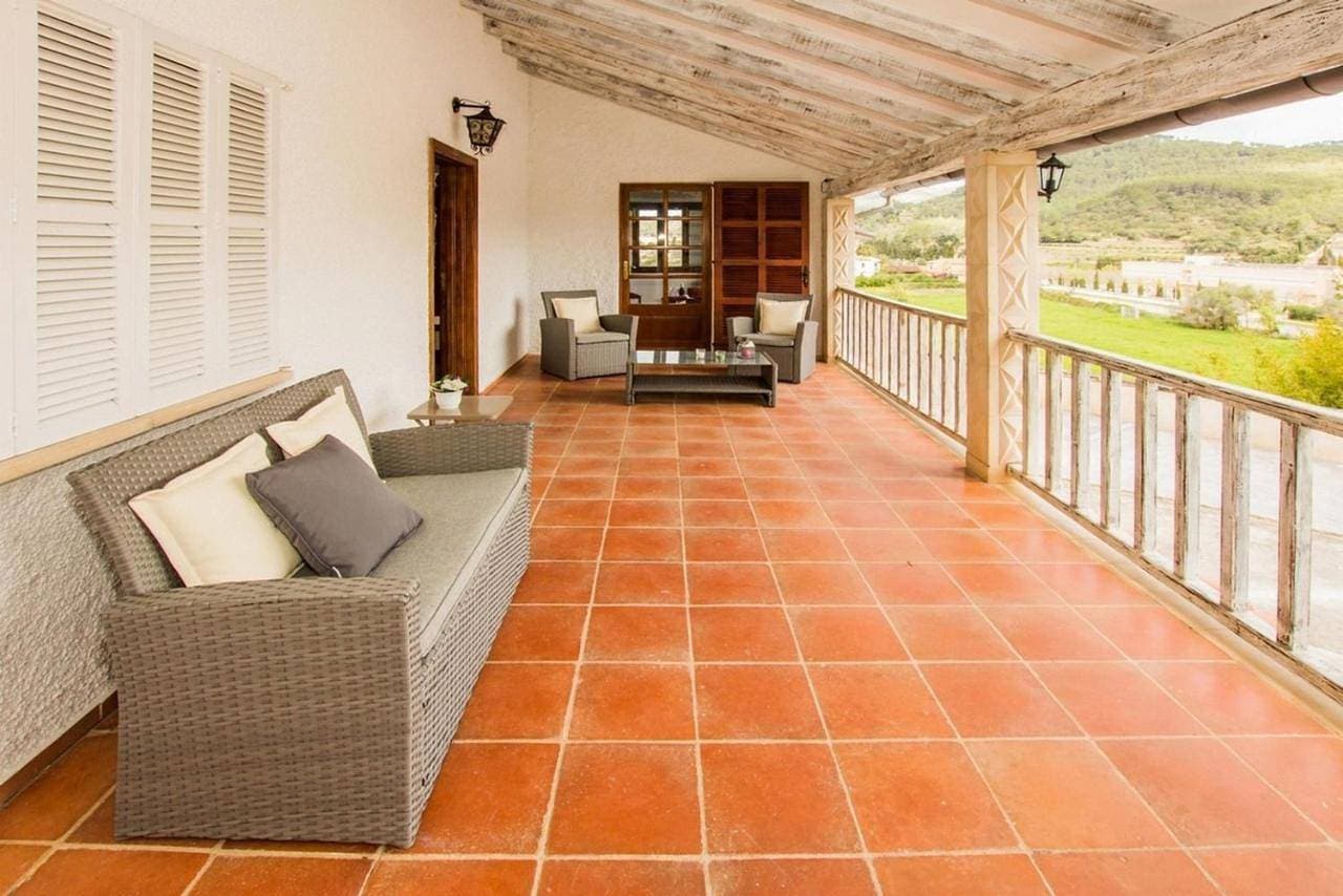 Foto 8 von 47: Villa für 8 Personen mit Terrasse