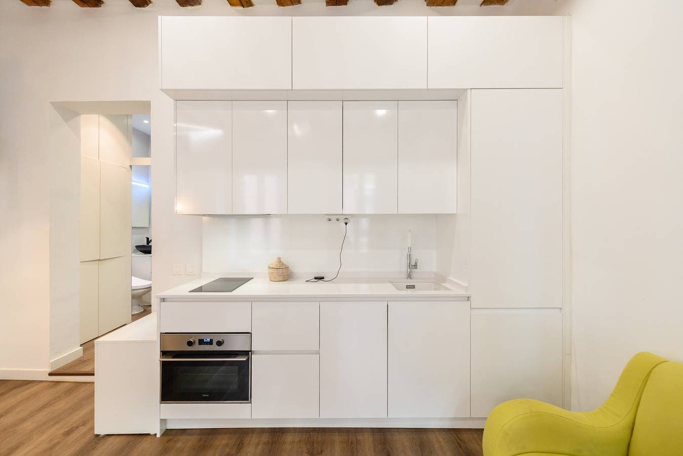 Foto 5 von 31: M (Hor42Da) Estudio moderno en el centro de Madrid