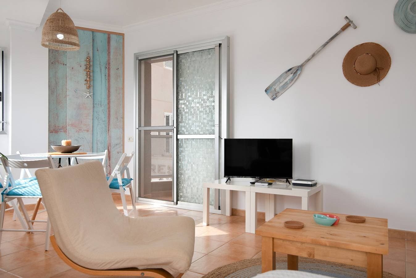 Foto 2 von 34: Ferienwohnung 'Ap Jarea Playa Sardina' mit Gemeinschaftspool, Balkon und WLAN