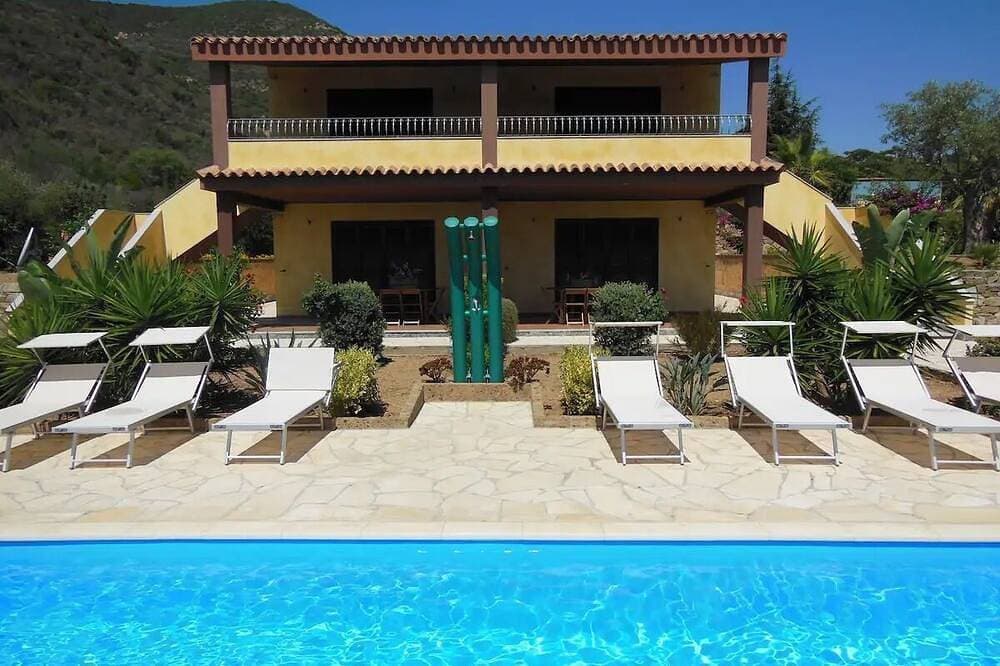 Appartamento in splendido e riservato villaggio,  marina di Tertenia 1