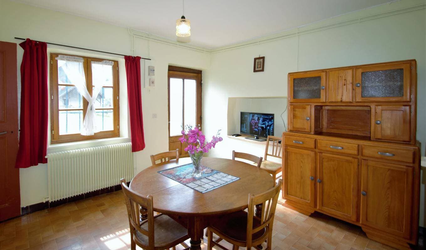 Foto 7 von 15: Gemütliche Gite mit Parkplatz, Garten und Bergblick