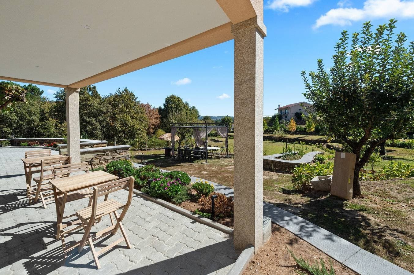 Foto 8 von 25: Bed and Breakfast 'Piso Lua' mit Bergblick und beheiztem Pool