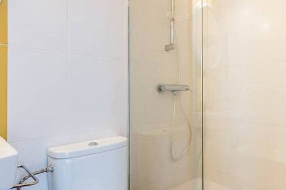Foto 9 von 18: Charming 3 bedroom apart.10 mts walking from beach