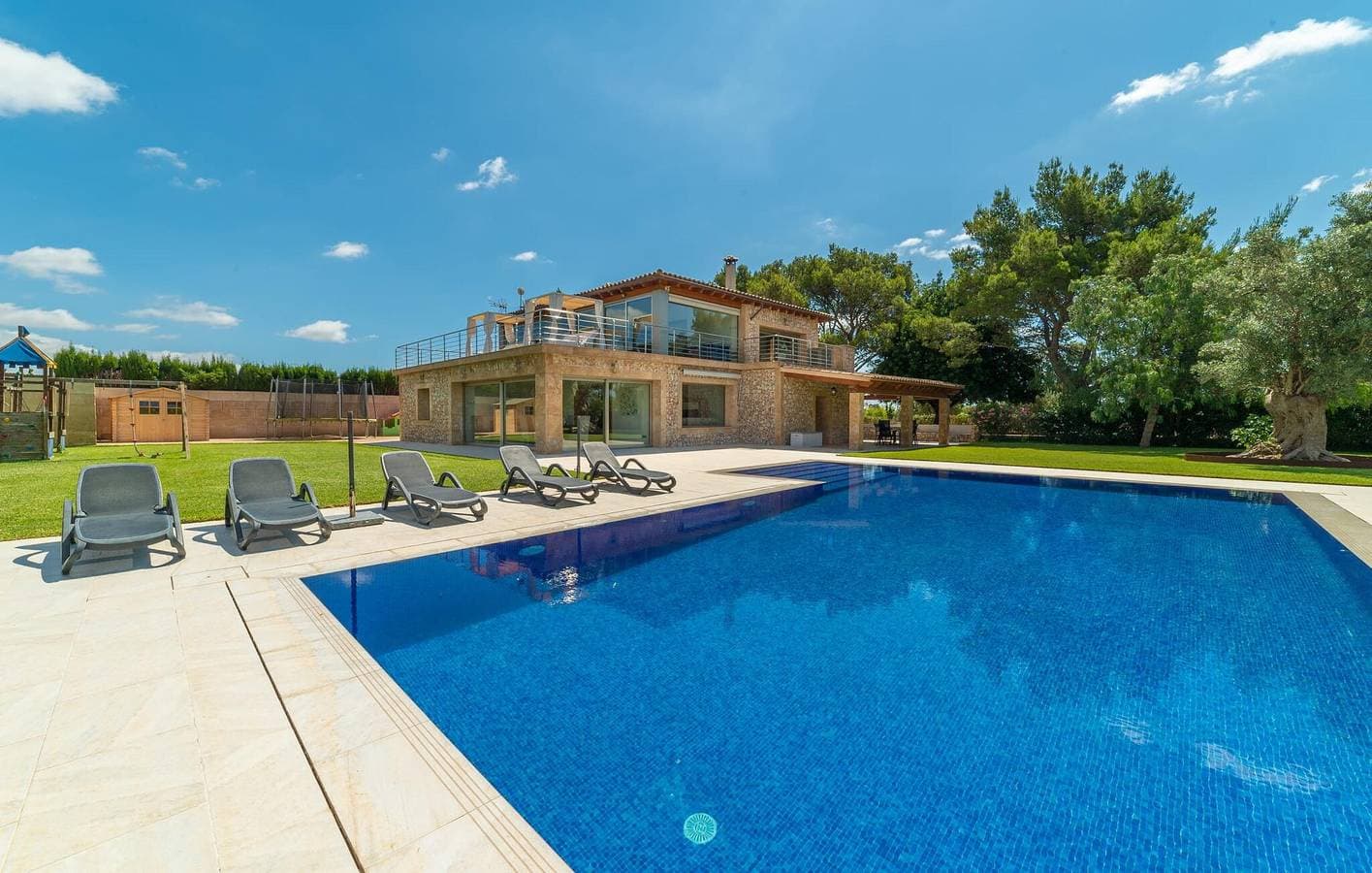 Foto 5 von 53: Ruhige Terrassenwohnung mit Pool, Küche & WiFi in Binissalem