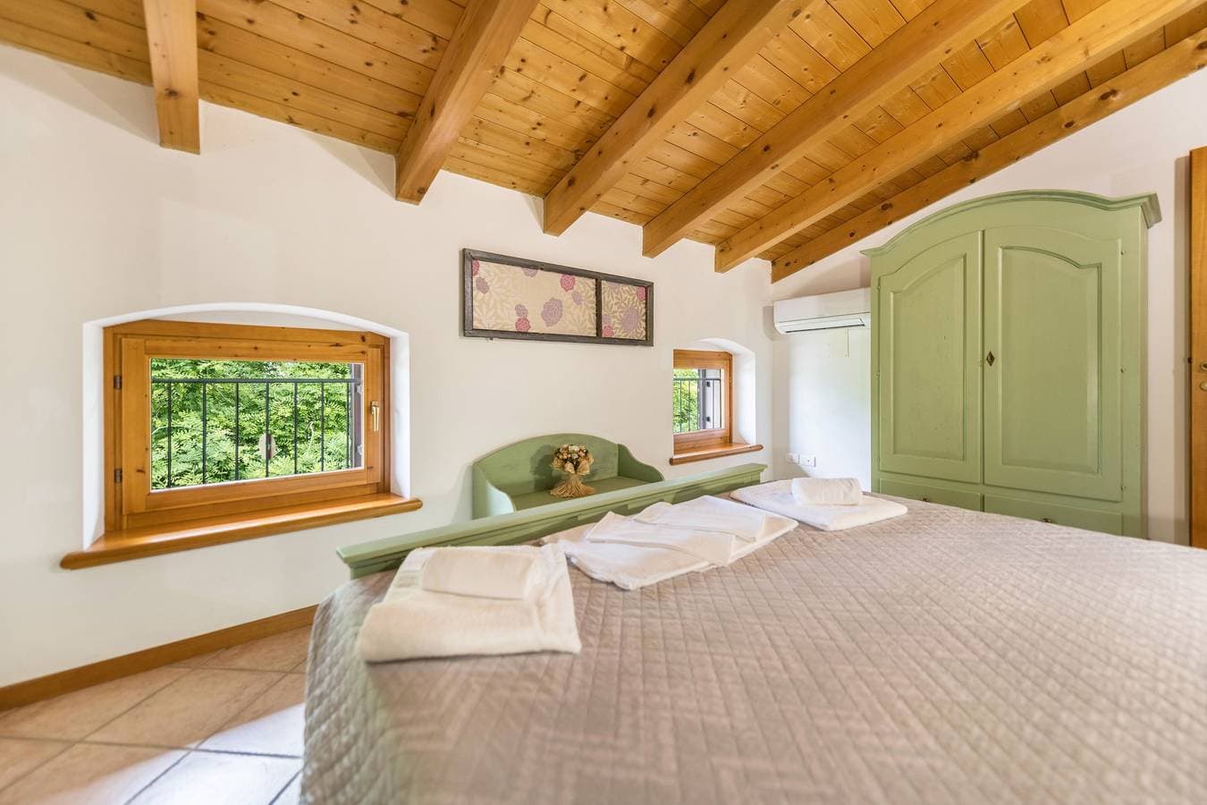 Foto 10 von 29: Ferienwohnung "Agriturismo Colombare Teboi Bilo" mit Bergblick, Gemeinschaftspool und WLAN