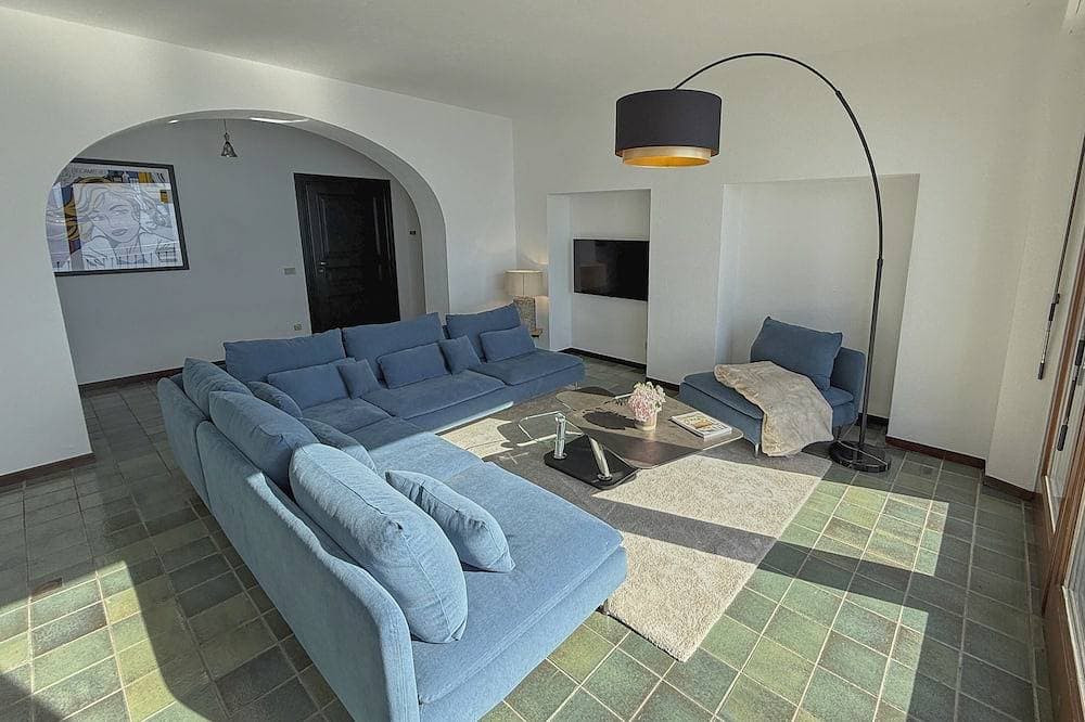 Foto 13 von 24: Comfortable lakefront family apartment