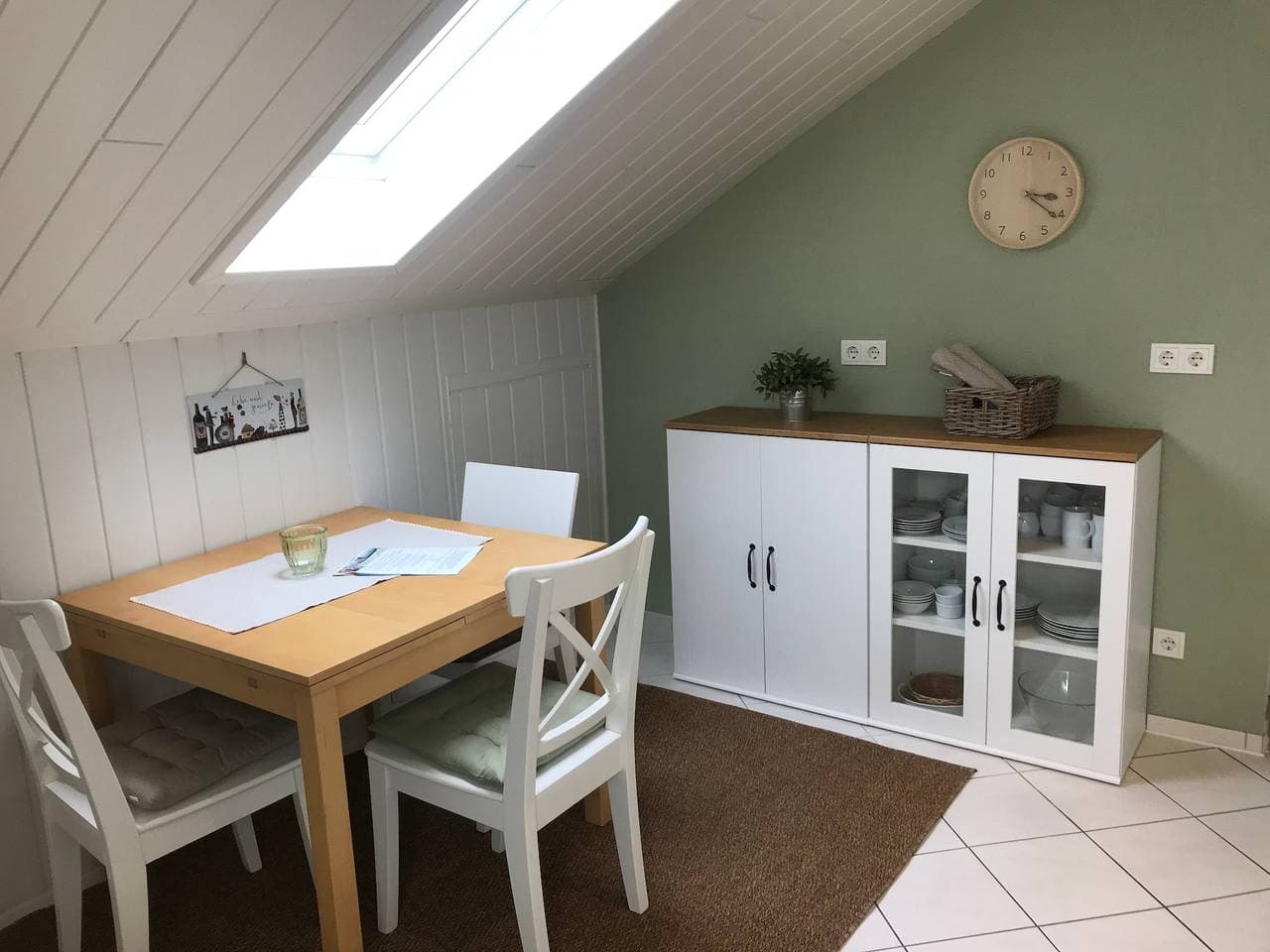 Foto 9 von 14: Haus Am Apfelweg - 'Ferienwohnung Topaz' mit Seeblick, Balkon und WLAN