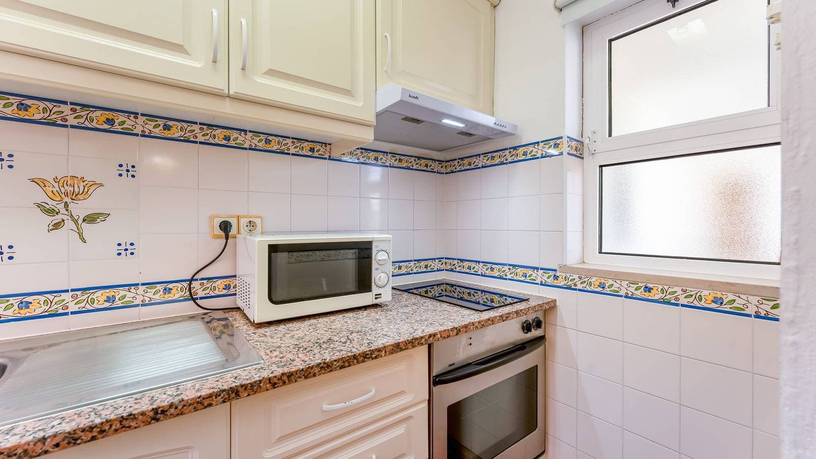 Foto 11 von 22: Sweet 1 Bdr Apartment W/ Balcony by LovelyStay