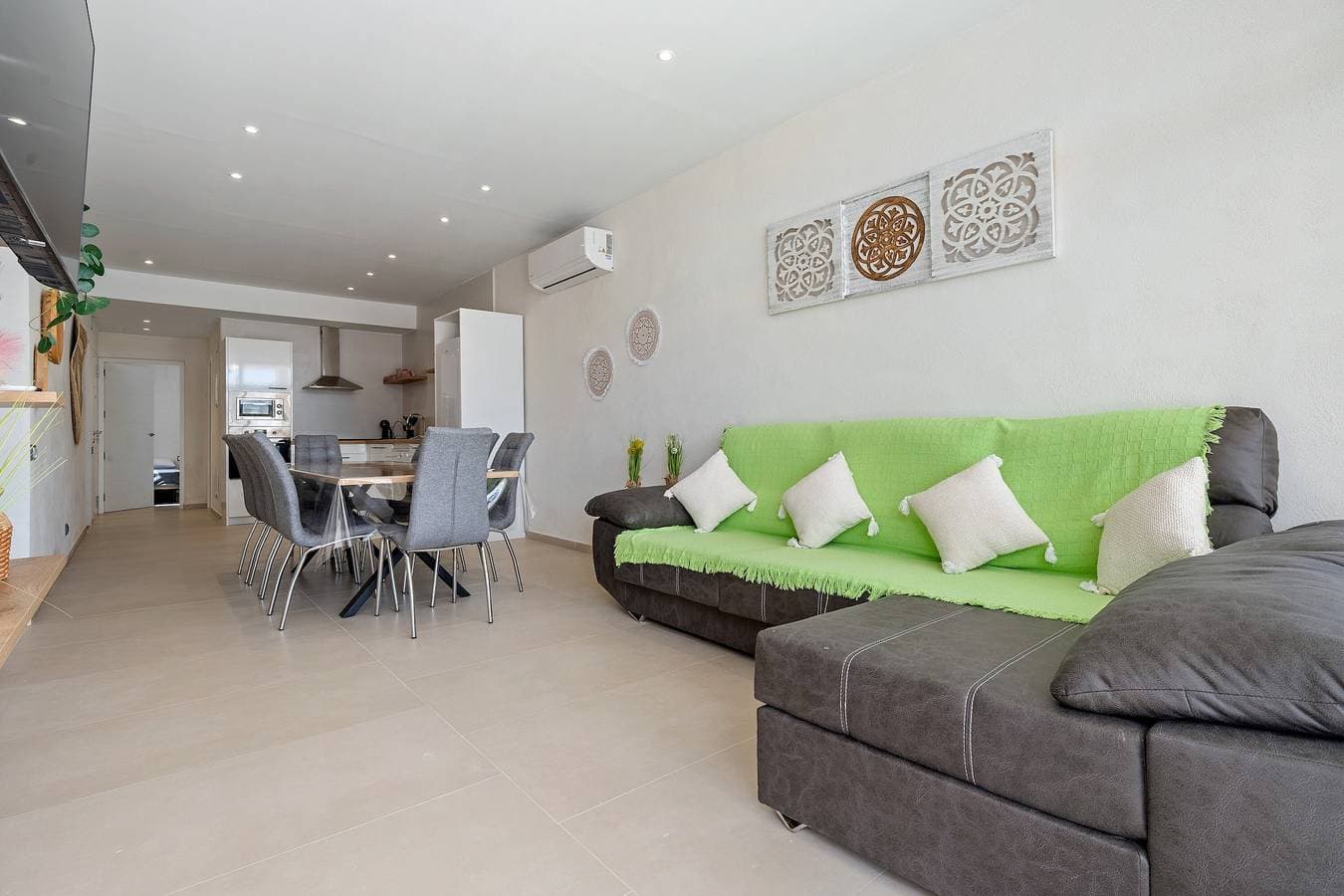 Foto 6 von 34: Ferienhaus 'Illa De Buda' mit Bergblick, Wi-Fi und Klimaanlage