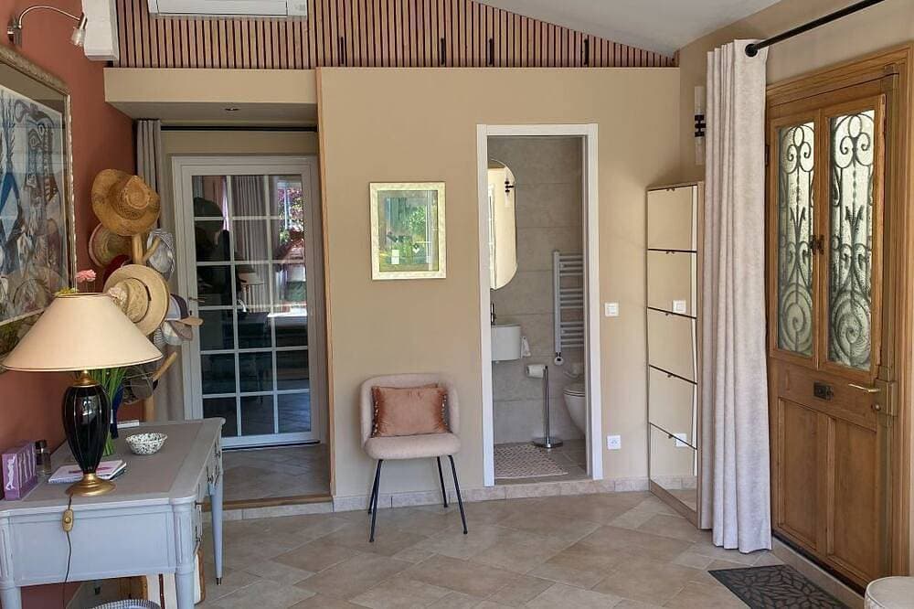 Foto 2 von 6: Charming room with swimming pool