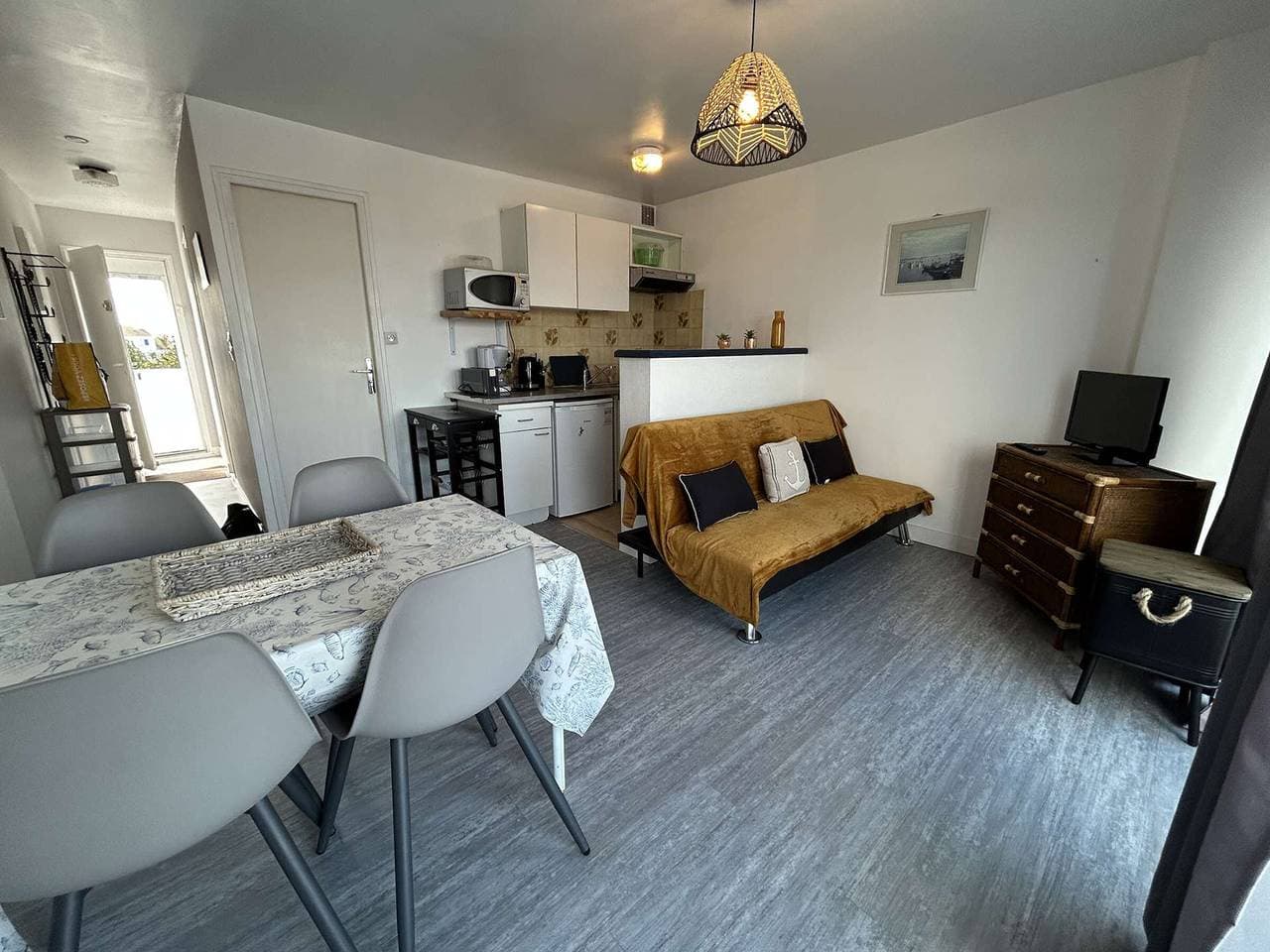 2-Zimmer-Wohnung mit Balkon, strandnah 1