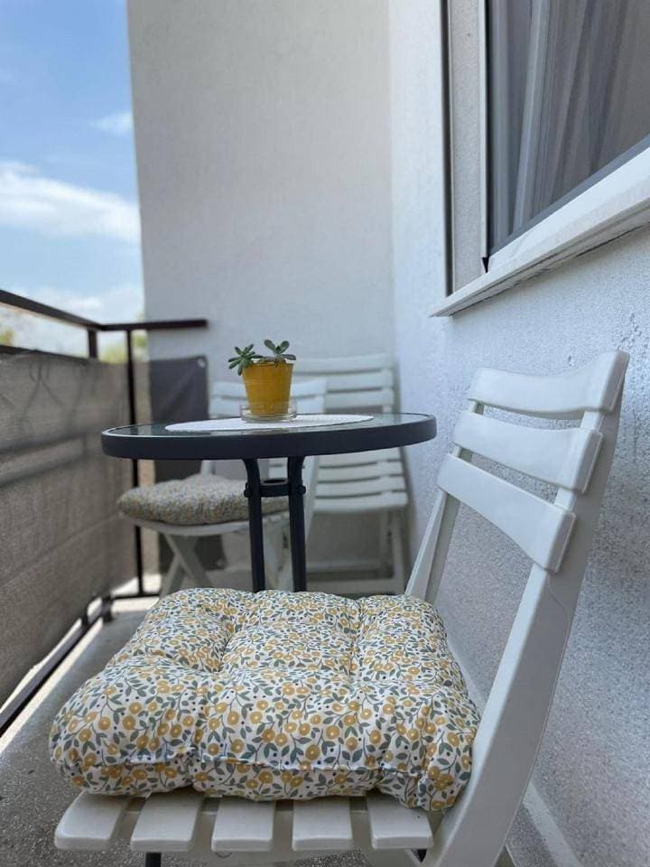 Foto 9 von 53: One Bedroom Apartment with Balcony and Sea View