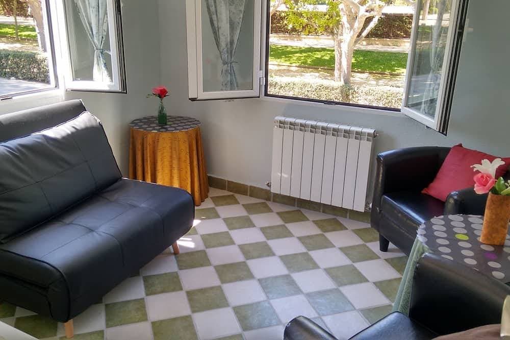 Foto 6 von 16: Ideale Haustiere: Wohnung in Haus mit Garten - erster Stock.