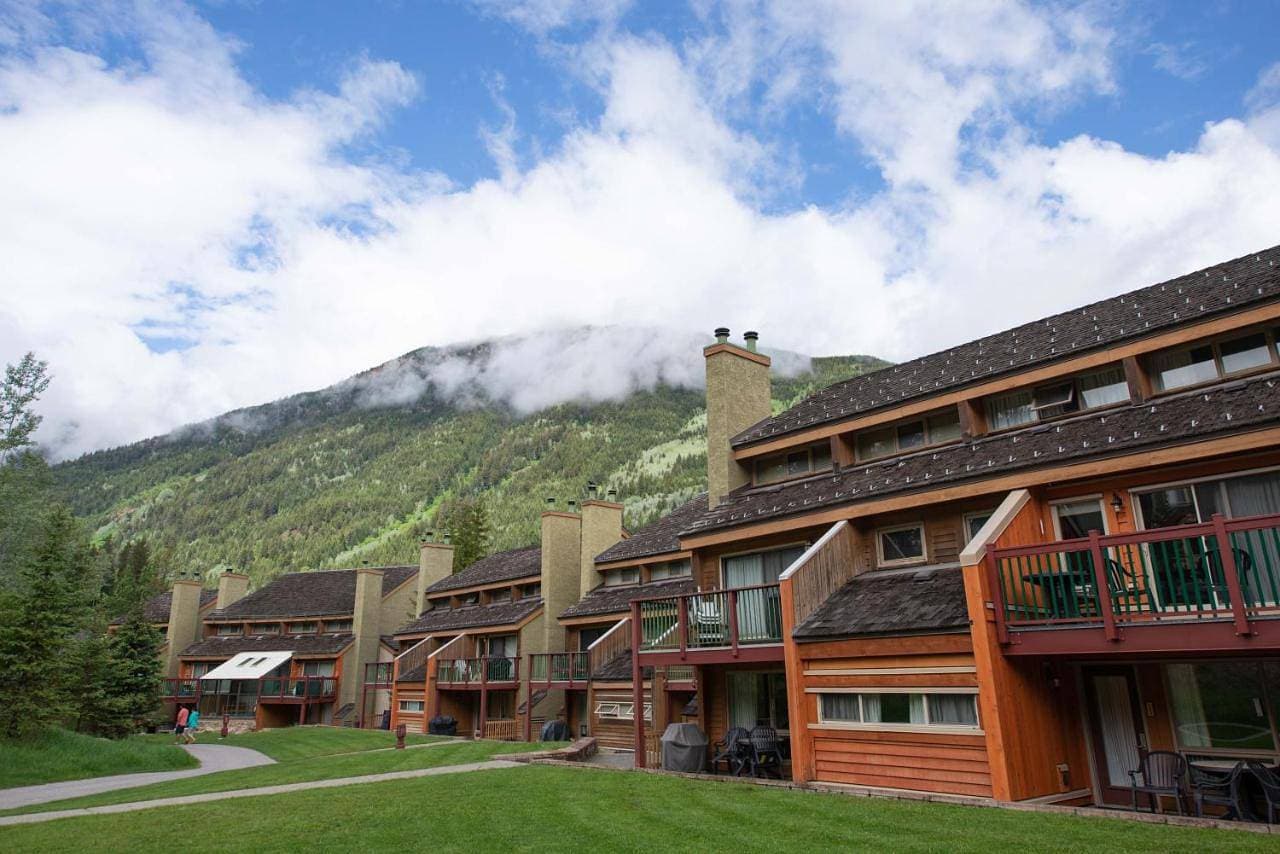 Panorama Vacation Retreat at Horsethief Lodge 1