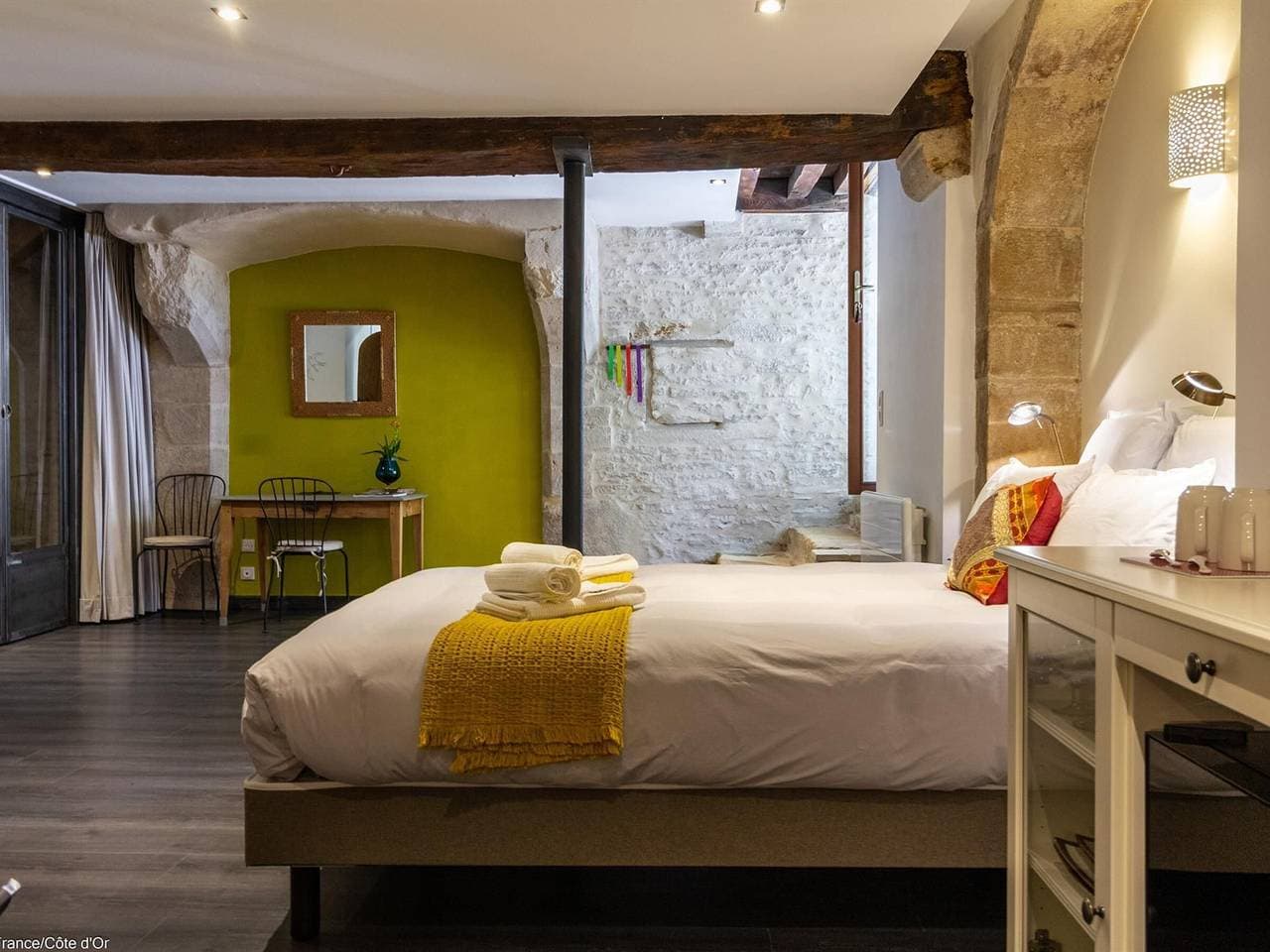 Foto 10 von 21: Charmanter Aufenthalt in Savigny les Beaune: moderner Komfort und Terrasse