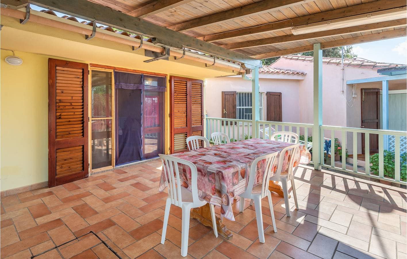 Foto 9 von 22: Appartement am Strand mit Pool und Parkplatz.
