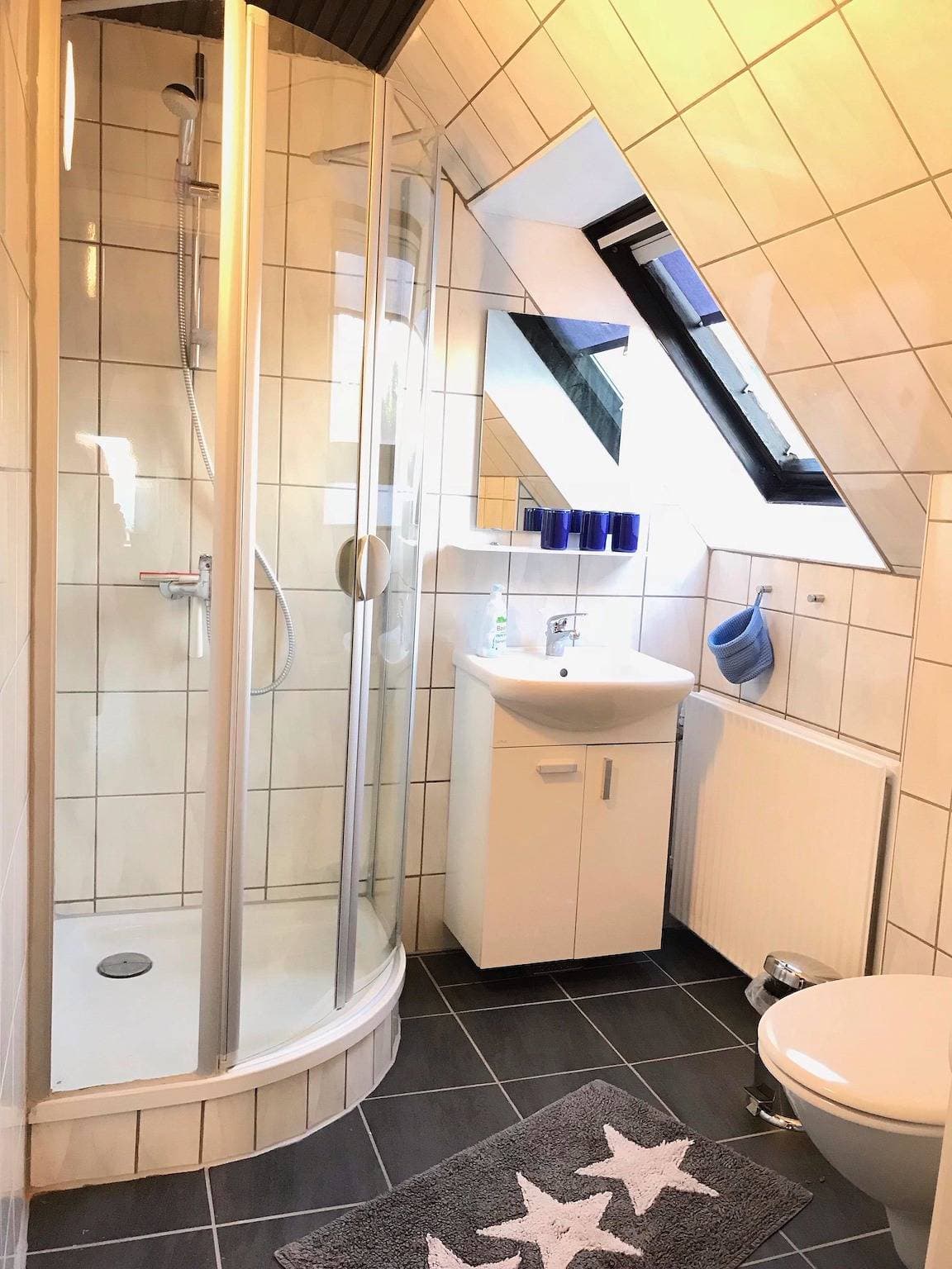 Foto 9 von 14: Gudhjem ... unsere Ferienwohnung mit tollem Meerblick
