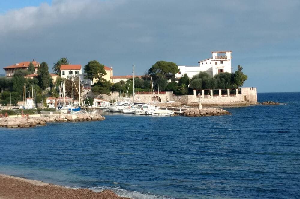 Foto 12 von 23: Ideally situated, close to the beaches in Villefranche-sur-mer, Beaulieu-sur-mer