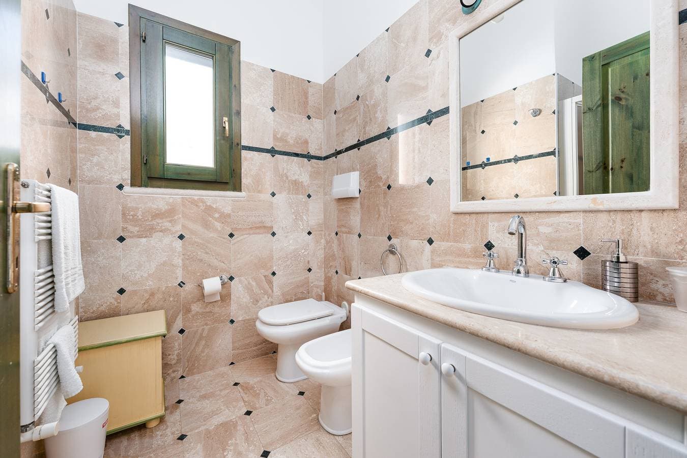 Foto 9 von 31: Ferienwohnung 'Degli Ulivi' mit privater Terrasse, privatem Garten und Balkon