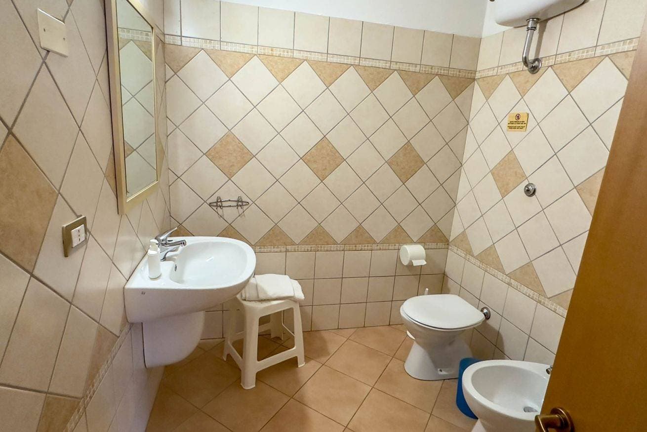 Foto 5 von 12: Su Recreu 'E Mare 204- Dreibettzimmer