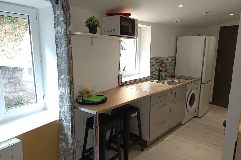 Foto 5 von 6: Fully Furnished Studio: Welcome to Lili's